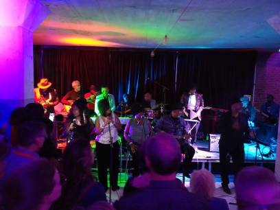 44330609_588035027127_4767485617787371520_n